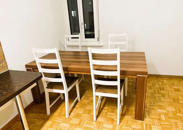 Center Next To Hb Main Train Station La - Self Checkin